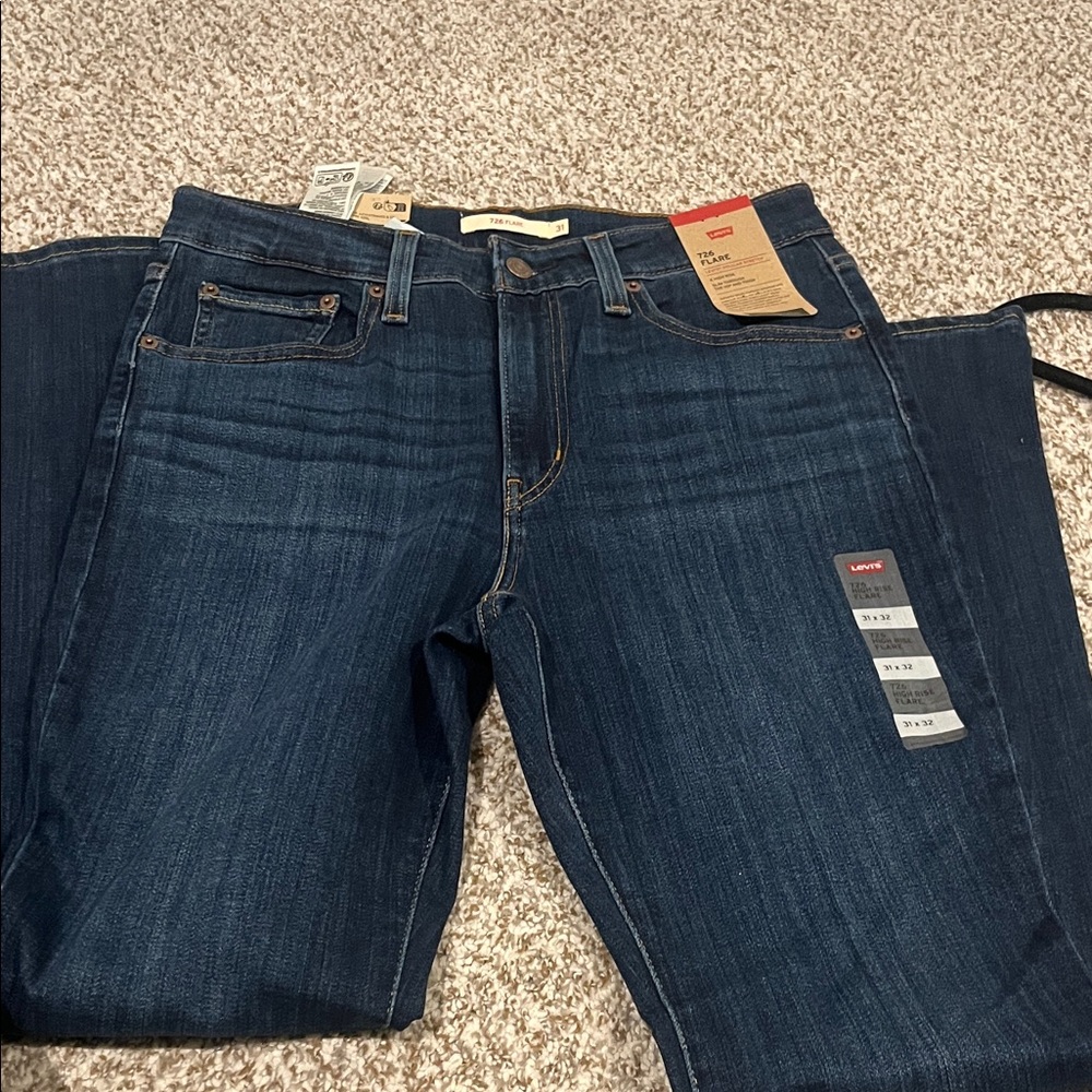 Levi’s 726 Flare Jeans NWT Dark Wash